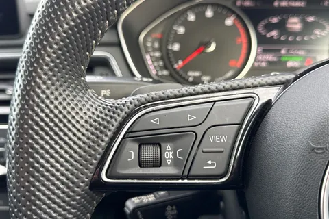 FB19OLU Audi A4 Black Edition 45 TFSI quattro 245 PS S tronic Thumbnail #27