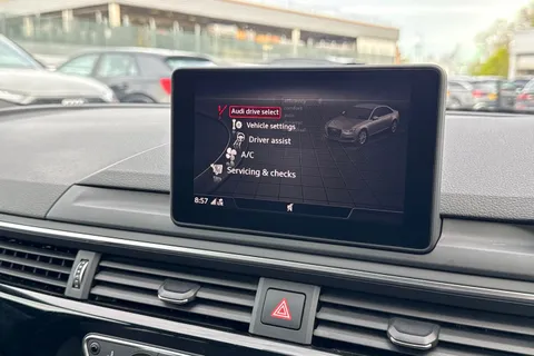 FB19OLU Audi A4 Black Edition 45 TFSI quattro 245 PS S tronic Thumbnail #34