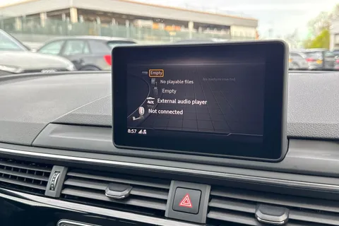 FB19OLU Audi A4 Black Edition 45 TFSI quattro 245 PS S tronic Thumbnail #40