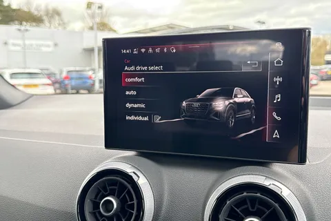 DG75XEV Audi Q2 Black Edition 30 TFSI  116 PS 6-speed Thumbnail #45