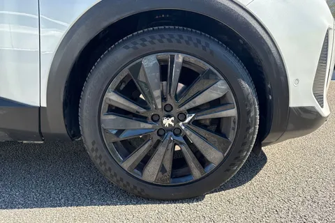 9 of 66 for PEUGEOT 3008 1.2 PureTech GT Premium EAT Euro 6 (s/s) 5dr