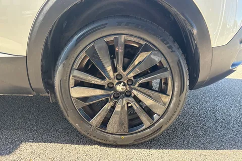 11 of 66 for PEUGEOT 3008 1.2 PureTech GT Premium EAT Euro 6 (s/s) 5dr