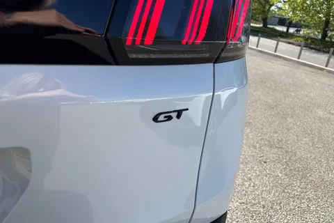 32 of 66 for PEUGEOT 3008 1.2 PureTech GT Premium EAT Euro 6 (s/s) 5dr