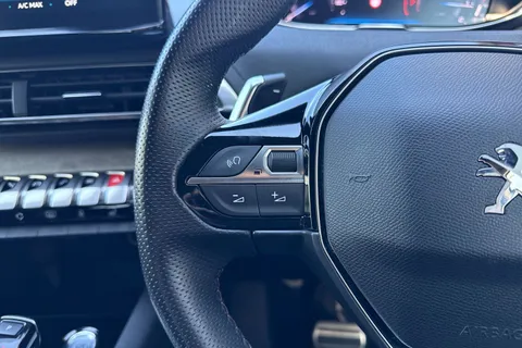 39 of 66 for PEUGEOT 3008 1.2 PureTech GT Premium EAT Euro 6 (s/s) 5dr