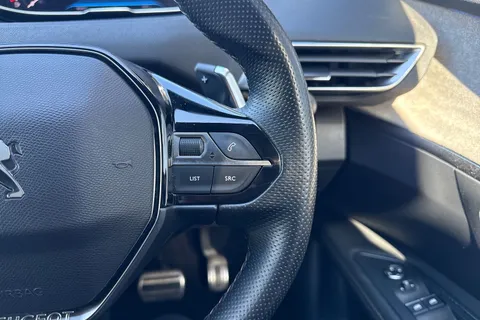 40 of 66 for PEUGEOT 3008 1.2 PureTech GT Premium EAT Euro 6 (s/s) 5dr