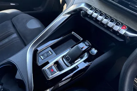 57 of 66 for PEUGEOT 3008 1.2 PureTech GT Premium EAT Euro 6 (s/s) 5dr