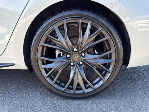  CUPRA Leon 1.5 eHybrid 25.8kWh Shadow Edition DSG Euro 6 (s/s) 5dr Thumbnail #24