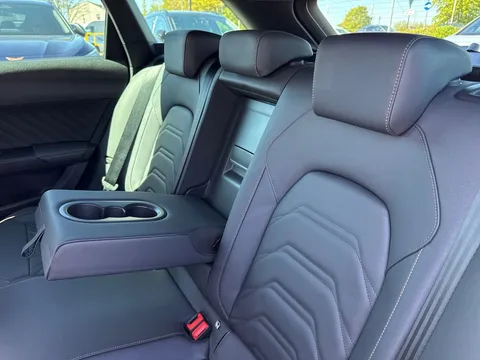  CUPRA Leon 1.5 eHybrid 25.8kWh Shadow Edition DSG Euro 6 (s/s) 5dr Thumbnail #34