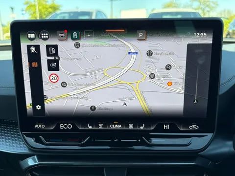  CUPRA Leon 1.5 eHybrid 25.8kWh Shadow Edition DSG Euro 6 (s/s) 5dr Thumbnail #40