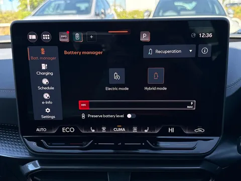  CUPRA Leon 1.5 eHybrid 25.8kWh Shadow Edition DSG Euro 6 (s/s) 5dr Thumbnail #42