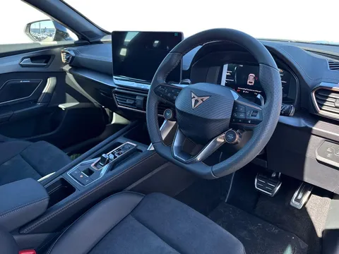  CUPRA Formentor 1.5 eHybrid 25.8kWh V2 DSG Euro 6 (s/s) 5dr Thumbnail #8