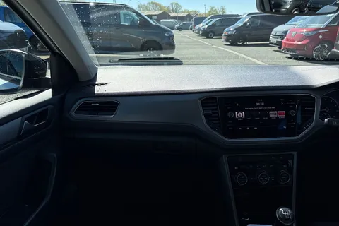 CY20EPK Volkswagen T-Roc 1.0 TSI Design 5dr ⭐Rear Camera, Park Assist⭐ Thumbnail #21