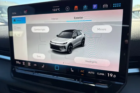 Volkswagen T-Roc 1.5 eTSI MHEV R-Line DSG Euro 6 (s/s) 5dr Thumbnail #54