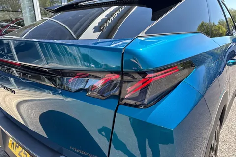 KP25NCO PEUGEOT 3008 1.2 GT e-DSC6 Euro 6 (s/s) 5dr Thumbnail #8