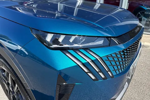 KP25NCO PEUGEOT 3008 1.2 GT e-DSC6 Euro 6 (s/s) 5dr Thumbnail #9