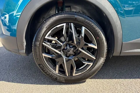 KP25NCO PEUGEOT 3008 1.2 GT e-DSC6 Euro 6 (s/s) 5dr Thumbnail #11