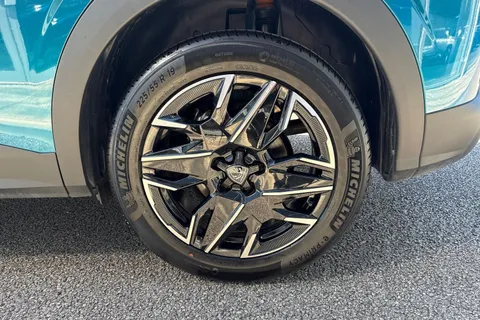 KP25NCO PEUGEOT 3008 1.2 GT e-DSC6 Euro 6 (s/s) 5dr Thumbnail #12