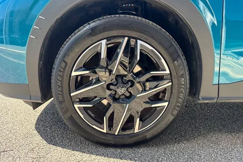 KP25NCO PEUGEOT 3008 1.2 GT e-DSC6 Euro 6 (s/s) 5dr Thumbnail #13