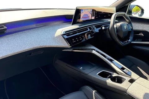 KP25NCO PEUGEOT 3008 1.2 GT e-DSC6 Euro 6 (s/s) 5dr Thumbnail #15