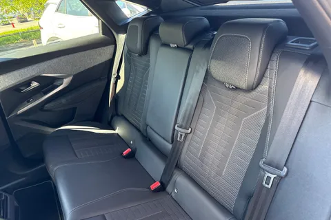 KP25NCO PEUGEOT 3008 1.2 GT e-DSC6 Euro 6 (s/s) 5dr Thumbnail #19