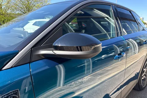 KP25NCO PEUGEOT 3008 1.2 GT e-DSC6 Euro 6 (s/s) 5dr Thumbnail #28