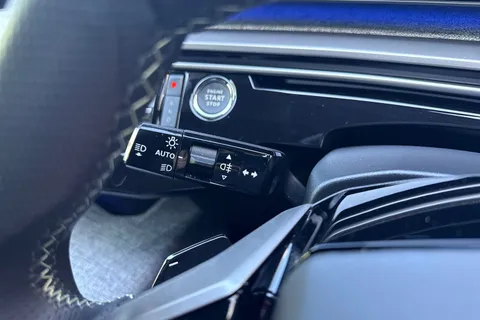 KP25NCO PEUGEOT 3008 1.2 GT e-DSC6 Euro 6 (s/s) 5dr Thumbnail #41