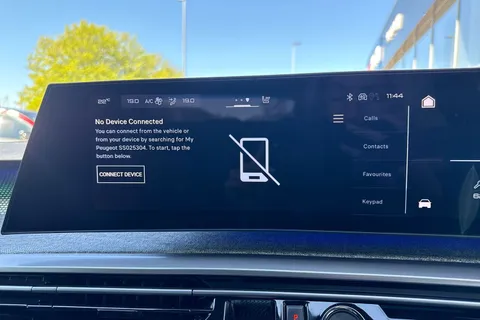 KP25NCO PEUGEOT 3008 1.2 GT e-DSC6 Euro 6 (s/s) 5dr Thumbnail #47