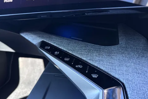 KP25NCO PEUGEOT 3008 1.2 GT e-DSC6 Euro 6 (s/s) 5dr Thumbnail #57