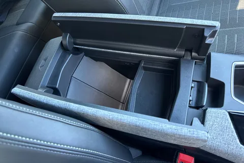 KP25NCO PEUGEOT 3008 1.2 GT e-DSC6 Euro 6 (s/s) 5dr Thumbnail #61