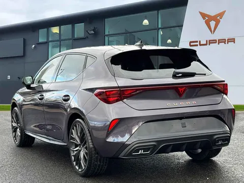 CUPRA Leon 1.5 eTSI Shadow Edition DSG Euro 6 (s/s) 5dr Thumbnail #3