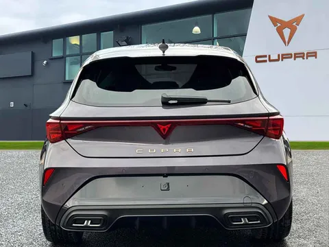  CUPRA Leon 1.5 eTSI Shadow Edition DSG Euro 6 (s/s) 5dr Thumbnail #5