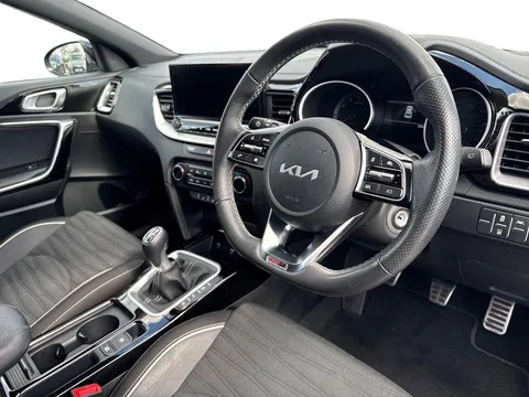 MW72VXC Kia Xceed 1.5 T-GDi GT-Line Euro 6 (s/s) 5dr Thumbnail #9