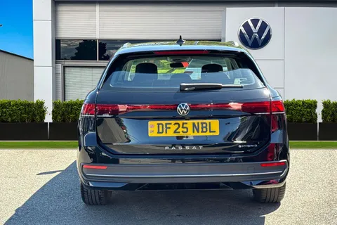DF25NBL Volkswagen Passat 1.5 TSI eHybrid 204PS Life 5dr DSG ⭐18' 'York' Dark Graphite Alloys⭐ Thumbnail #5