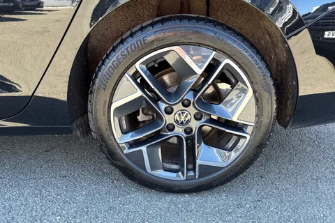DF25NBL Volkswagen Passat 1.5 TSI eHybrid 204PS Life 5dr DSG ⭐18' 'York' Dark Graphite Alloys⭐ Thumbnail #13