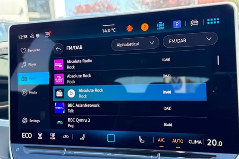 DF25NBL Volkswagen Passat 1.5 TSI eHybrid 204PS Life 5dr DSG ⭐18' 'York' Dark Graphite Alloys⭐ Thumbnail #28