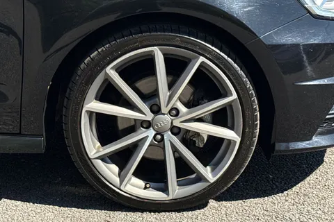 SW66LXJ Audi A1 1.4 TFSI CoD Black Edition Euro 6 (s/s) 3dr Thumbnail #11