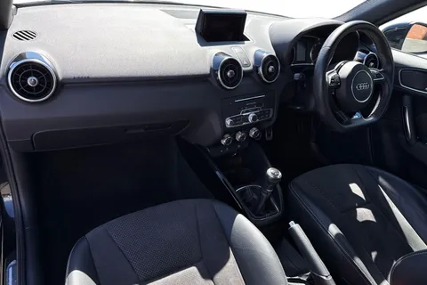 SW66LXJ Audi A1 1.4 TFSI CoD Black Edition Euro 6 (s/s) 3dr Thumbnail #16