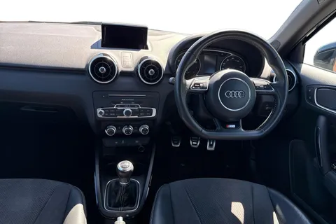 SW66LXJ Audi A1 1.4 TFSI CoD Black Edition Euro 6 (s/s) 3dr Thumbnail #19