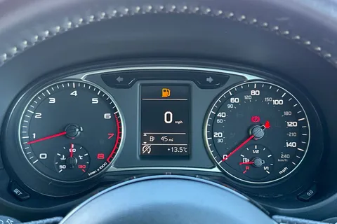 SW66LXJ Audi A1 1.4 TFSI CoD Black Edition Euro 6 (s/s) 3dr Thumbnail #39