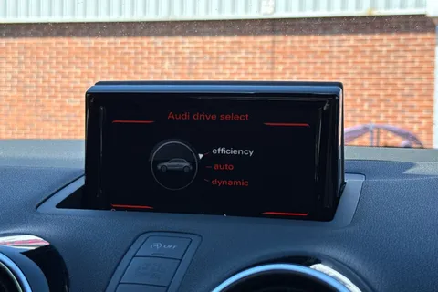 SW66LXJ Audi A1 1.4 TFSI CoD Black Edition Euro 6 (s/s) 3dr Thumbnail #48