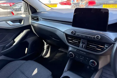 20 of 51 for Ford Focus 1.5 EcoBlue Active Auto Euro 6 (s/s) 5dr