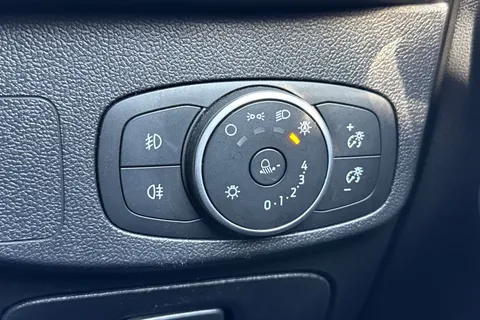 29 of 51 for Ford Focus 1.5 EcoBlue Active Auto Euro 6 (s/s) 5dr