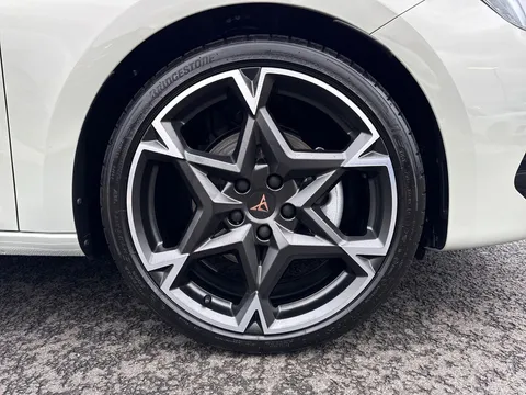 7 of 46 for CUPRA LEON 1.5 eTSI 150 V2 5dr DSG