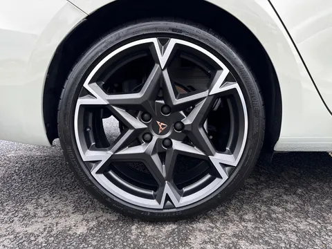 22 of 46 for CUPRA LEON 1.5 eTSI 150 V2 5dr DSG