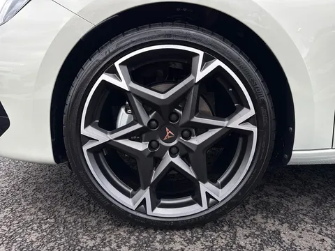 24 of 46 for CUPRA LEON 1.5 eTSI 150 V2 5dr DSG