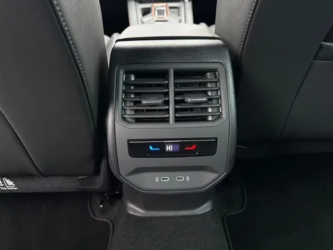 33 of 46 for CUPRA LEON 1.5 eTSI 150 V2 5dr DSG