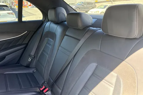 KV67VLD Mercedes-Benz E Class 4.0 E63 V8 BiTurbo AMG SpdS MCT 4MATIC+ Euro 6 (s/s) 4dr Thumbnail #15