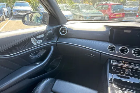 KV67VLD Mercedes-Benz E Class 4.0 E63 V8 BiTurbo AMG SpdS MCT 4MATIC+ Euro 6 (s/s) 4dr Thumbnail #16