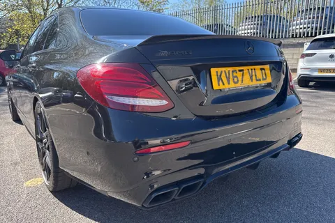 KV67VLD Mercedes-Benz E Class 4.0 E63 V8 BiTurbo AMG SpdS MCT 4MATIC+ Euro 6 (s/s) 4dr Thumbnail #17
