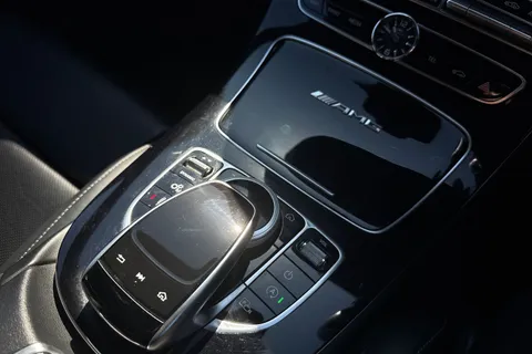 KV67VLD Mercedes-Benz E Class 4.0 E63 V8 BiTurbo AMG SpdS MCT 4MATIC+ Euro 6 (s/s) 4dr Thumbnail #21